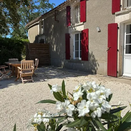 Maison Spacieuse Proche Du Marais Poitevin - Fr-1-426-625 Le Langon