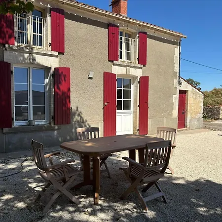 Holiday home Maison Spacieuse Proche Du Marais Poitevin - Fr-1-426-625 *