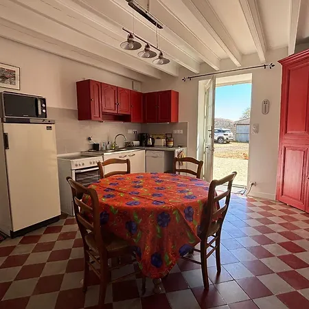 Maison Spacieuse Proche Du Marais Poitevin - Fr-1-426-625 Holiday home Le Langon
